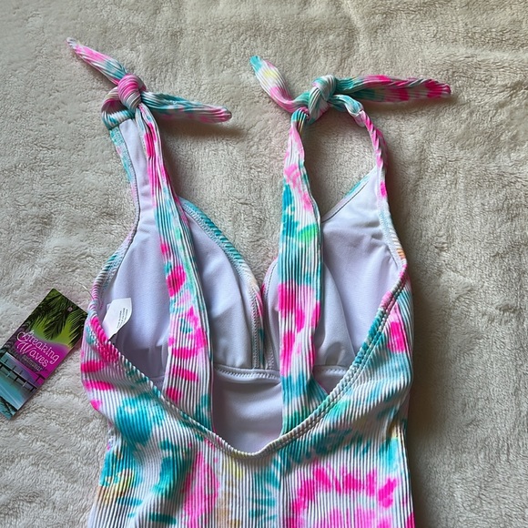 NWT, XS Breaking Waves tie-dye Textured One-Piece Swimsuit - Picture 6 of 8